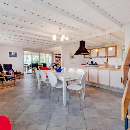 Emmie - 50m To The Fjord By Interhome Skarum